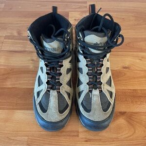 Denali Outback Hiking Boots Size 8.5